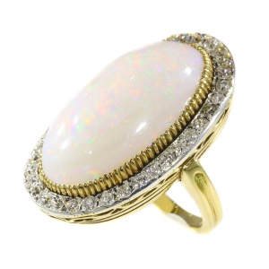Late Victorian Splendour: Timeless Opal Elegance